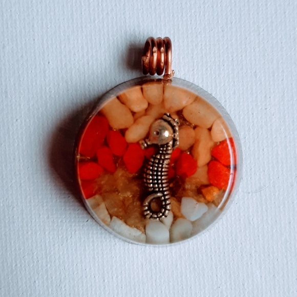 Seahorse_Orgonite - Picture 2 of 2